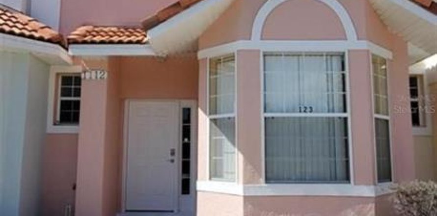 Adosado en Kissimmee, Florida 3 dormitorios, 136.38 m2 № 1915976