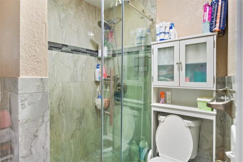 Купить виллу или дом в Тампа, Флорида 6 комнат, 243.03м2, № 2284116 - фото 28