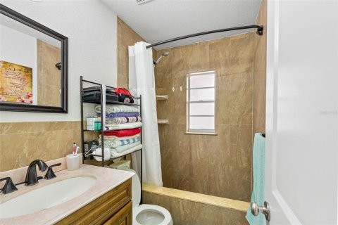 Купить виллу или дом в Тампа, Флорида 6 комнат, 243.03м2, № 2284116 - фото 22