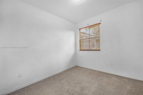 Townhouse in Miramar, Florida 3 bedrooms, 139.82 sq.m. № 1966599 - photo 27