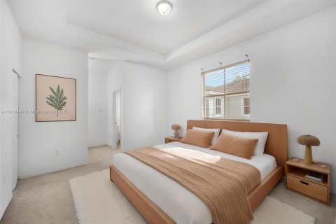 Townhouse in Miramar, Florida 3 bedrooms, 139.82 sq.m. № 1966599 - photo 15