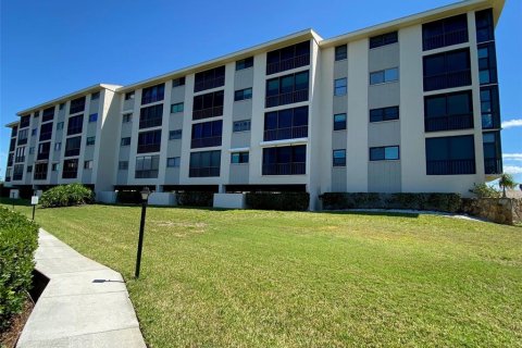 Copropriété à vendre à Port Richey, Floride: 2 chambres, 95.22 m2 № 1134132 - photo 1
