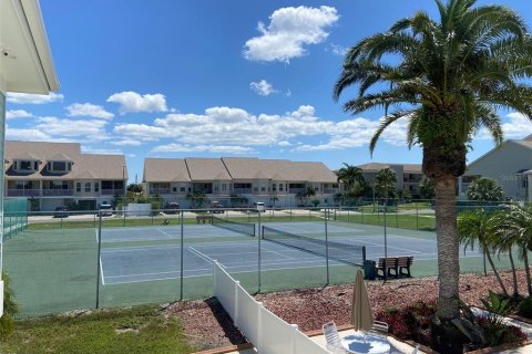 Copropriété à vendre à Port Richey, Floride: 2 chambres, 95.22 m2 № 1134132 - photo 6