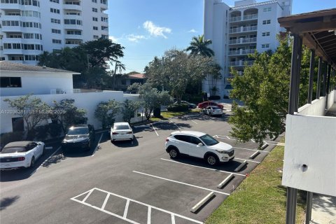 Appartement à louer à Fort Lauderdale, Floride: 32.52 m2 № 2084288 - photo 1