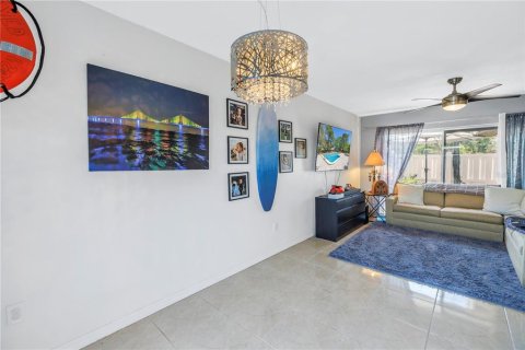 Adosado en venta en Tampa, Florida, 2 dormitorios, 98.1 m2 № 1585833 - foto 15