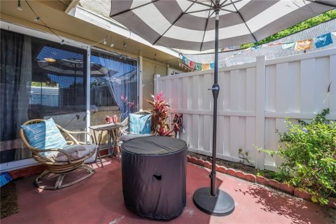 Adosado en venta en Tampa, Florida, 2 dormitorios, 98.1 m2 № 1585833 - foto 23