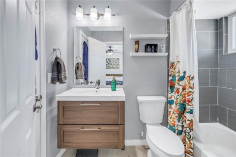 Adosado en venta en Tampa, Florida, 2 dormitorios, 98.1 m2 № 1585833 - foto 18