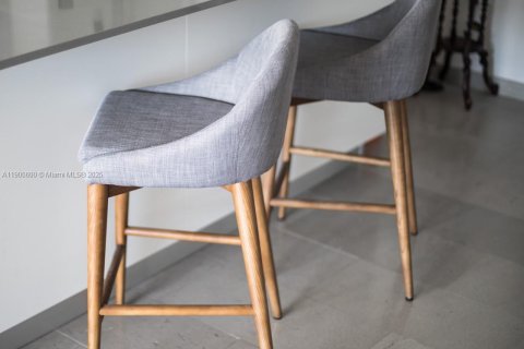 Condo in Miami, Florida, 1 bedroom  № 1953809 - photo 23