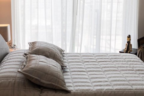 Condo in Miami, Florida, 1 bedroom  № 1953809 - photo 25