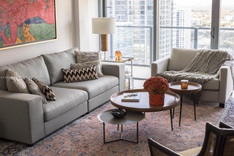 Condo in Miami, Florida, 1 bedroom  № 1953809 - photo 1