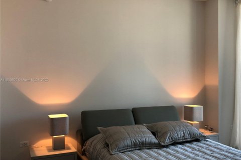 Condo in Miami, Florida, 1 bedroom  № 1953809 - photo 27