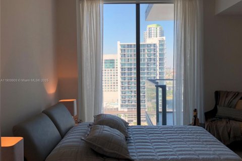 Condo in Miami, Florida, 1 bedroom  № 1953809 - photo 26