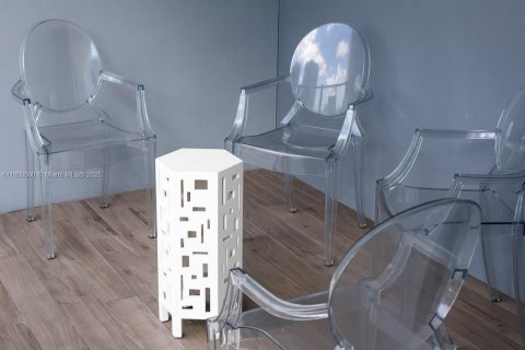 Condo in Miami, Florida, 1 bedroom  № 1953809 - photo 3