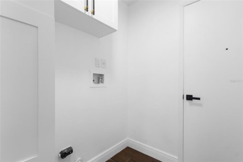 Casa en venta en Orlando, Florida, 4 dormitorios, 222.59 m2 № 1822881 - foto 23