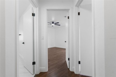 Casa en venta en Orlando, Florida, 4 dormitorios, 222.59 m2 № 1822881 - foto 24