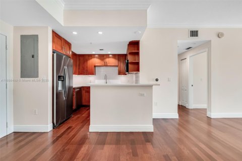 Condo in Coral Gables, Florida, 2 bedrooms  № 1954513 - photo 5