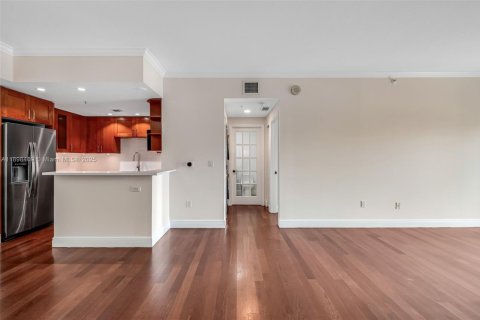 Condo in Coral Gables, Florida, 2 bedrooms  № 1954513 - photo 8