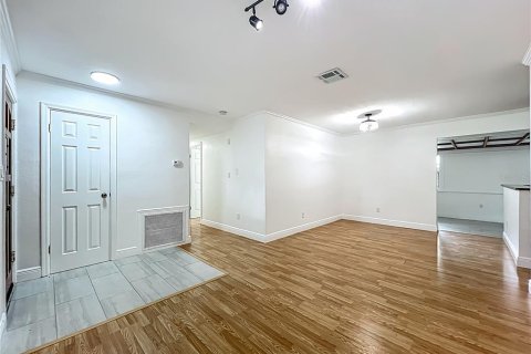 House in Winter Park, Florida 3 bedrooms, 135.73 sq.m. № 1883337 - photo 7