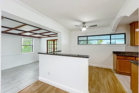 House in Winter Park, Florida 3 bedrooms, 135.73 sq.m. № 1883337 - photo 11