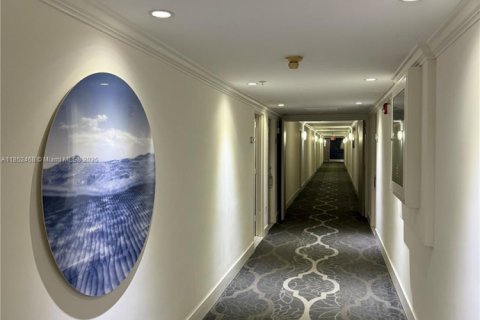 Condo in Bay Harbor Islands, Florida, 1 bedroom  № 1881517 - photo 10