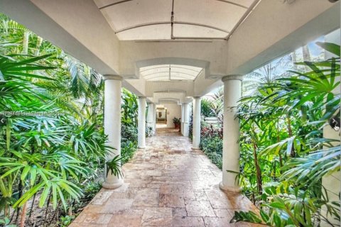 Condo in Aventura, Florida, 4 bedrooms  № 1684289 - photo 1