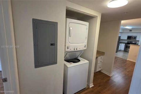 Condo in Boynton Beach, Florida, 3 bedrooms № 2265917 - photo 11