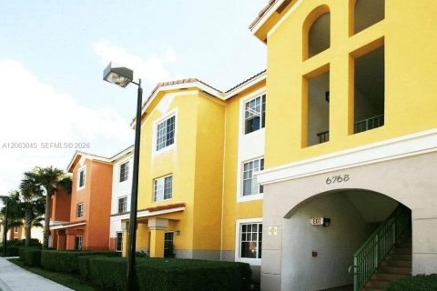 Condo in Boynton Beach, Florida, 3 bedrooms № 2265917 - photo 3