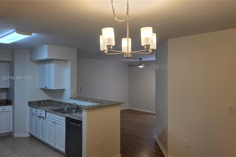Condo in Boynton Beach, Florida, 3 bedrooms № 2265917 - photo 10