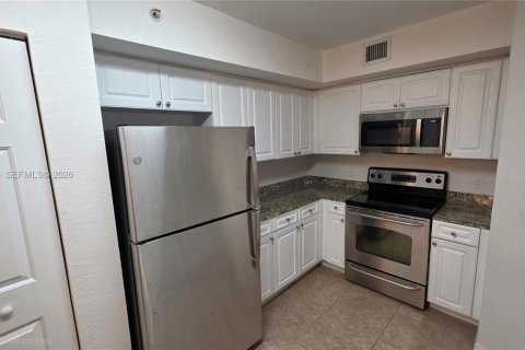 Condo in Boynton Beach, Florida, 3 bedrooms № 2265917