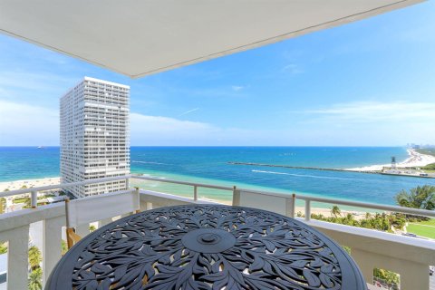 Condo in Fort Lauderdale, Florida, 3 bedrooms  № 2242331 - photo 3