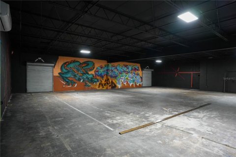 Commercial property in Saint Petersburg, Florida 496.84 sq.m. № 2196929 - photo 2