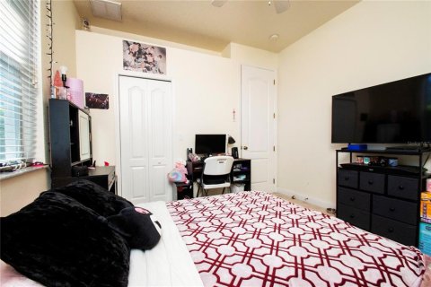 House in Weeki Wachee, Florida 3 bedrooms, 192.31 sq.m. № 1592894 - photo 14