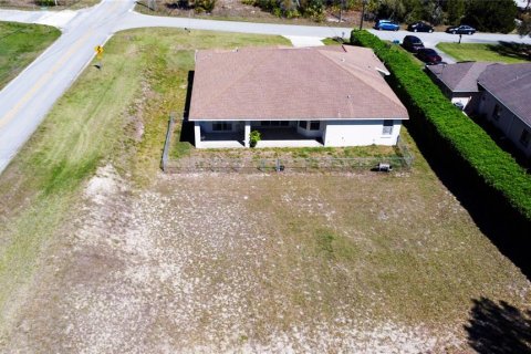 House in Weeki Wachee, Florida 3 bedrooms, 192.31 sq.m. № 1592894 - photo 23