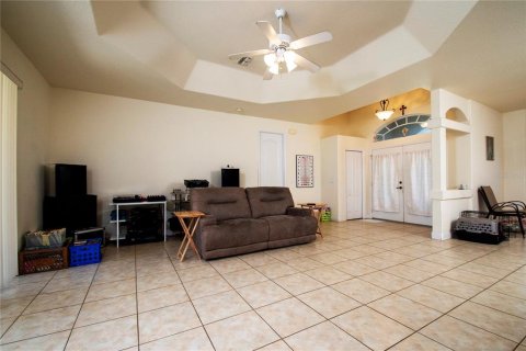 House in Weeki Wachee, Florida 3 bedrooms, 192.31 sq.m. № 1592894 - photo 4