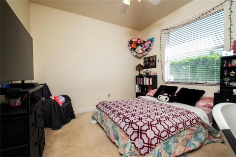 House in Weeki Wachee, Florida 3 bedrooms, 192.31 sq.m. № 1592894 - photo 13