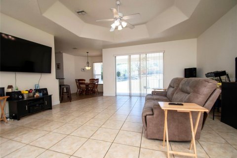 House in Weeki Wachee, Florida 3 bedrooms, 192.31 sq.m. № 1592894 - photo 16