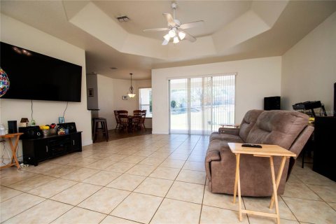 House in Weeki Wachee, Florida 3 bedrooms, 192.31 sq.m. № 1592894 - photo 17
