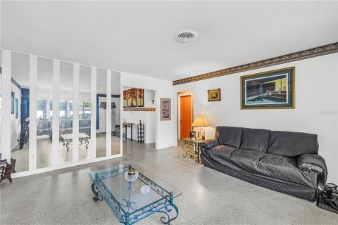 Casa en venta en Gulfport, Florida, 3 dormitorios, 147.25 m2 № 1914218 - foto 21