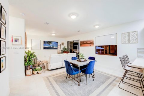 Купить виллу или дом в Пальметто-Бей, Флорида 5 спален, 264.59м2, № 1960914 - фото 10