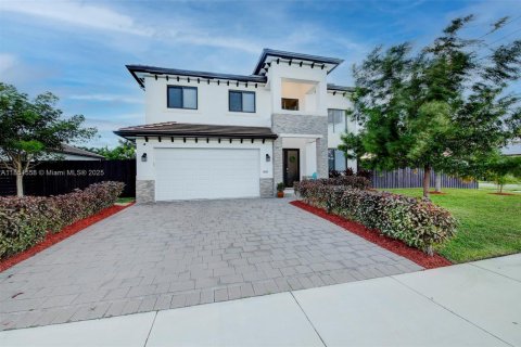 Купить виллу или дом в Пальметто-Бей, Флорида 5 спален, 264.59м2, № 1960914 - фото 3