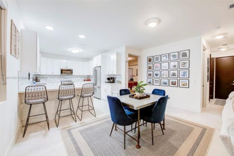 Купить виллу или дом в Пальметто-Бей, Флорида 5 спален, 264.59м2, № 1960914 - фото 11