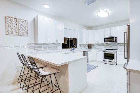 Купить виллу или дом в Пальметто-Бей, Флорида 5 спален, 264.59м2, № 1960914 - фото 13