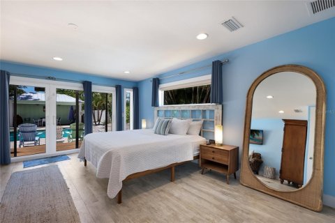 House in Anna Maria, Florida 3 bedrooms, 129.88 sq.m. № 2224393 - photo 25