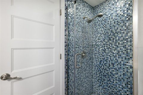 House in Anna Maria, Florida 3 bedrooms, 129.88 sq.m. № 2224393 - photo 20