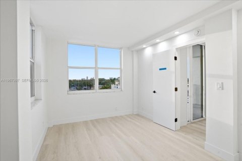 Купить кондоминиум в Форт-Лодердейл, Флорида 2 спальни, 87.33м2, № 2030785 - фото 12