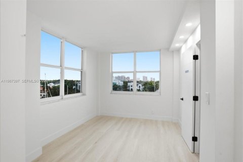 Купить кондоминиум в Форт-Лодердейл, Флорида 2 спальни, 87.33м2, № 2030785 - фото 11