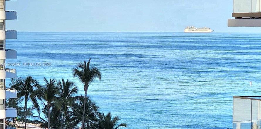 Condo à Hallandale Beach, Floride, 2 chambres № 2020368