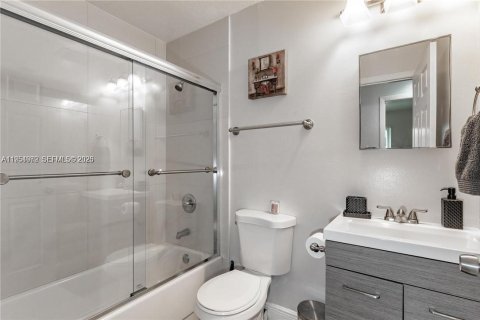 Villa ou maison à louer à Dania Beach, Floride: 3 chambres, 124.12 m2 № 2009348 - photo 15