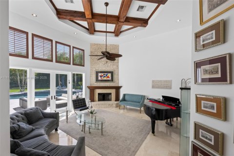 House in Weston, Florida 5 bedrooms, 416.76 sq.m. № 1779124 - photo 5