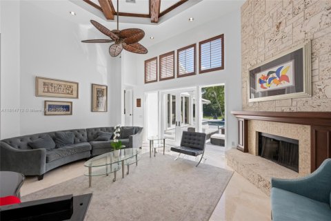 House in Weston, Florida 5 bedrooms, 416.76 sq.m. № 1779124 - photo 6